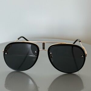 New Stylish Black and Gold Aviator Sunglasses